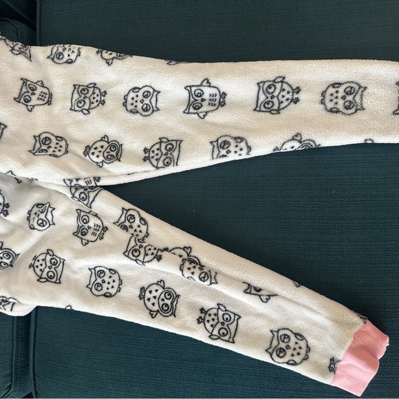 Hooters Calendar Embroidered Owl Onesie Pajamas - Picture 4 of 7